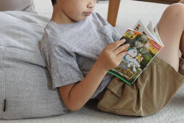 シリーズ累計3万7千個突破！「bon moment　リビングクッションになる掛け布団収納ケース」インスタグラマーさんの使い方[PR]