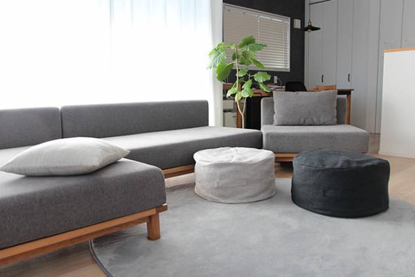 シリーズ累計3万7千個突破！「bon moment　リビングクッションになる掛け布団収納ケース」インスタグラマーさんの使い方[PR]