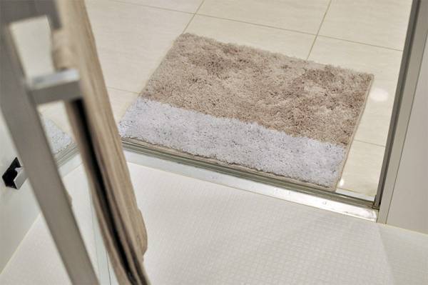 ふわふわ軽〜い！バスマットが、こんなに扱いやすいなんて。[PR]