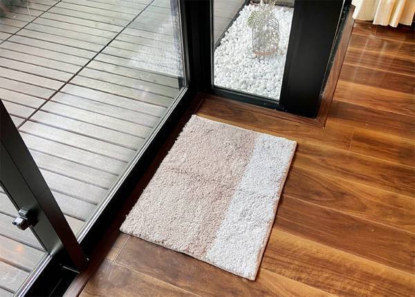 ふわふわ軽〜い！バスマットが、こんなに扱いやすいなんて。[PR]