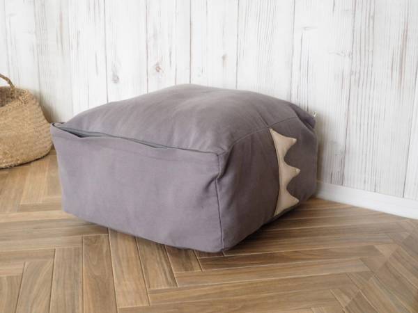 あの人気シリーズにキッズサイズが登場！見た目以上の収納力で、リビングに置きやすい「キッズ用布団収納ケース」[PR]