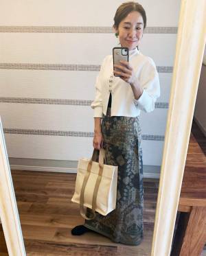 「トートバッグ＝カジュアル」はもう古い！？ 綺麗めスタイルが叶うコーデ術[PR]