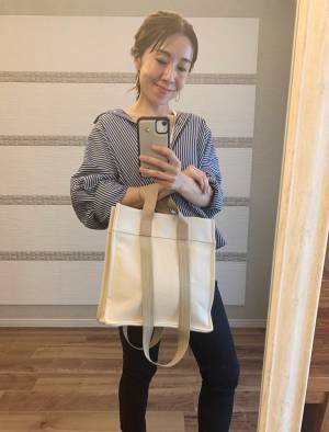 「トートバッグ＝カジュアル」はもう古い！？ 綺麗めスタイルが叶うコーデ術[PR]