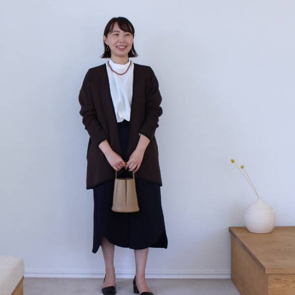 【ニットベスト×ブラウスのレイヤードセット】単品着回しスタッフコーディネート[PR]