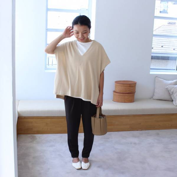 【ニットベスト×ブラウスのレイヤードセット】単品着回しスタッフコーディネート[PR]