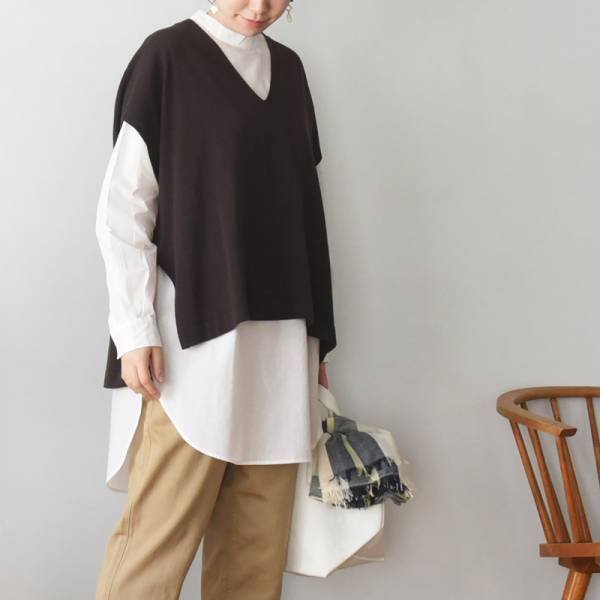 【ニットベスト×ブラウスのレイヤードセット】単品着回しスタッフコーディネート[PR]