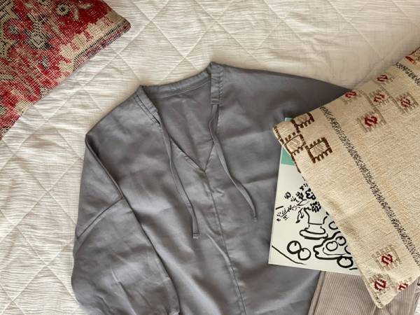 この秋の家事着はコレに決まり！bon momentの「家事がしやすい袖リブルームワンピース」。[PR]