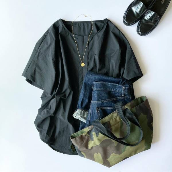 今の時期にぴったりな秋色ブラウスで端境期を乗り切る！インスタグラマーさん着用レポ[PR]