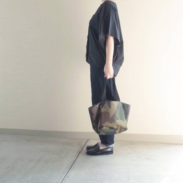 今の時期にぴったりな秋色ブラウスで端境期を乗り切る！インスタグラマーさん着用レポ[PR]