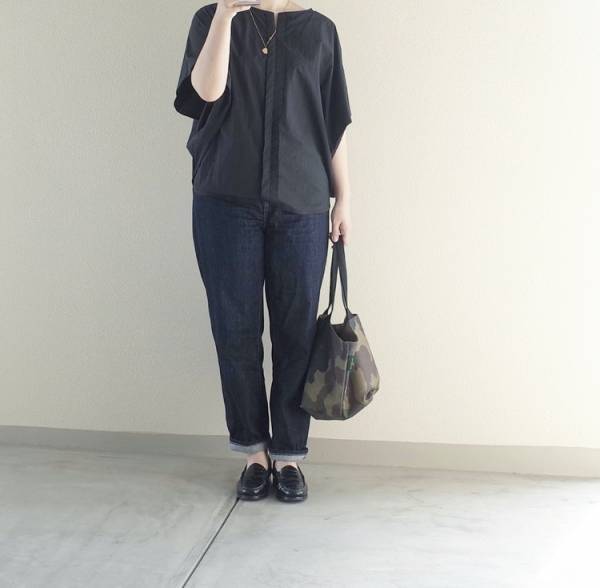 今の時期にぴったりな秋色ブラウスで端境期を乗り切る！インスタグラマーさん着用レポ[PR]