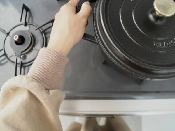 ルームウェアなのに家事がはかどる！おうち時間を充実させてくれる「袖リブ ルームワンピ」[PR]