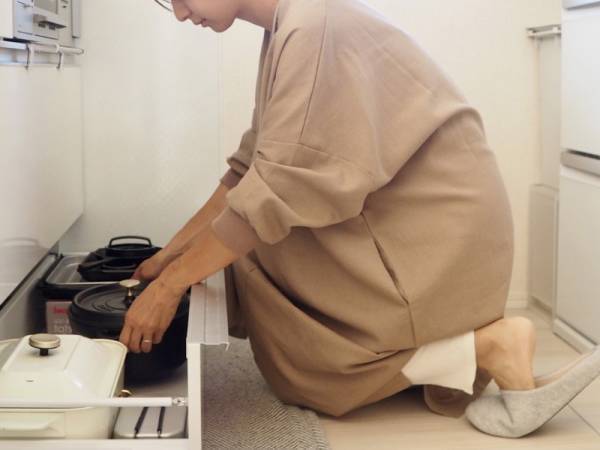 ルームウェアなのに家事がはかどる！おうち時間を充実させてくれる「袖リブ ルームワンピ」[PR]