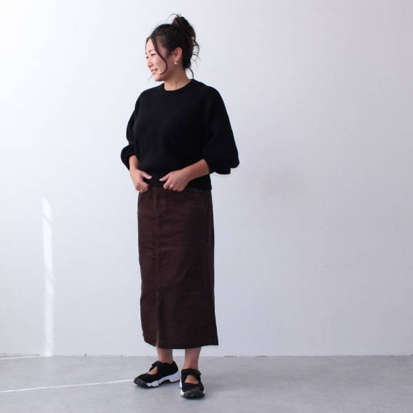 秋冬モード一気に高める、細コーデュロイスカートスタッフ着用レポ[PR]