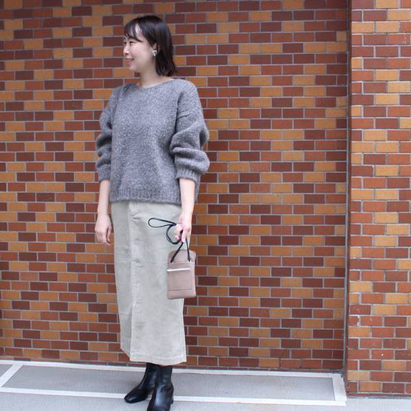 秋冬モード一気に高める、細コーデュロイスカートスタッフ着用レポ[PR]
