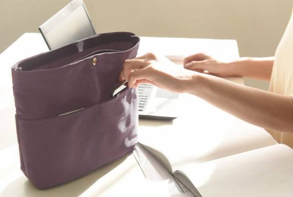 高さがあるので迷子にならない、あの累計8,300個突破！「バッグインバッグ」に待望の新色登場[PR]