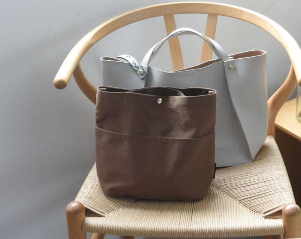 高さがあるので迷子にならない、あの累計8,300個突破！「バッグインバッグ」に待望の新色登場[PR]