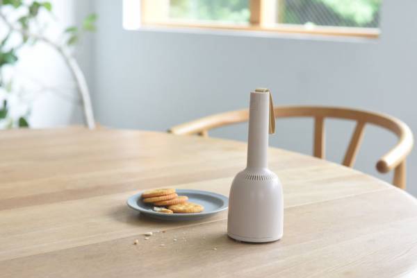 ママたちから高支持率！新色が登場した、子どもも使える卓上クリーナー「バキューミ」【インスタグラマーさんの使用レポ】[PR]