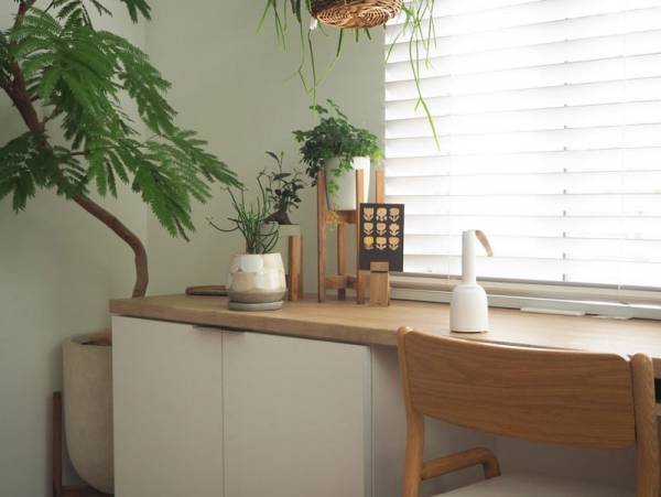 ママたちから高支持率！新色が登場した、子どもも使える卓上クリーナー「バキューミ」【インスタグラマーさんの使用レポ】[PR]