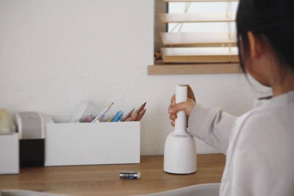 ママたちから高支持率！新色が登場した、子どもも使える卓上クリーナー「バキューミ」【インスタグラマーさんの使用レポ】[PR]