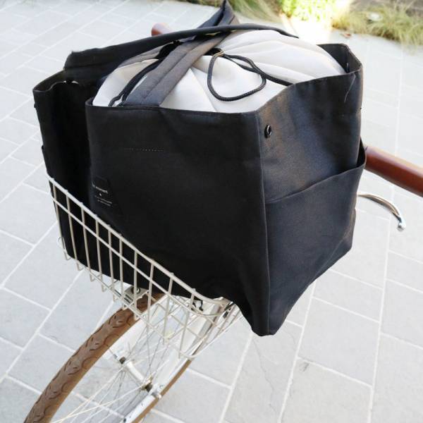 自転車カゴにフィットする「伸びる買い物バッグ」　便利すぎて手放せない！