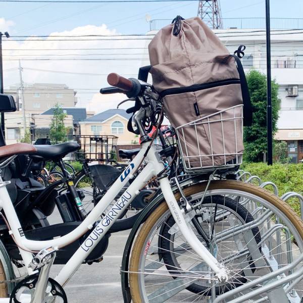 自転車カゴにフィットする「伸びる買い物バッグ」　便利すぎて手放せない！