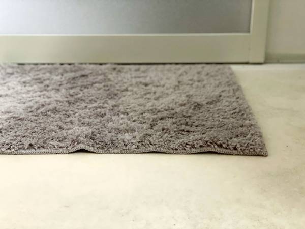 インテリアもかわいくなる、機能性バツグンなふわふわバスマット。[PR]