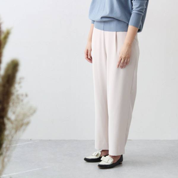 下半身スッキリ見え！アンジェバイヤーのパンツ選びのコツが詰まったセミワイドパンツのはなし【スタッフ着用レポ】[PR]