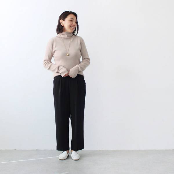 下半身スッキリ見え！アンジェバイヤーのパンツ選びのコツが詰まったセミワイドパンツのはなし【スタッフ着用レポ】[PR]