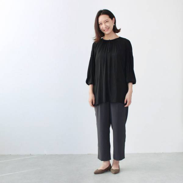 下半身スッキリ見え！アンジェバイヤーのパンツ選びのコツが詰まったセミワイドパンツのはなし【スタッフ着用レポ】[PR]