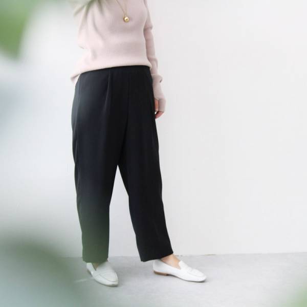 下半身スッキリ見え！アンジェバイヤーのパンツ選びのコツが詰まったセミワイドパンツのはなし【スタッフ着用レポ】[PR]