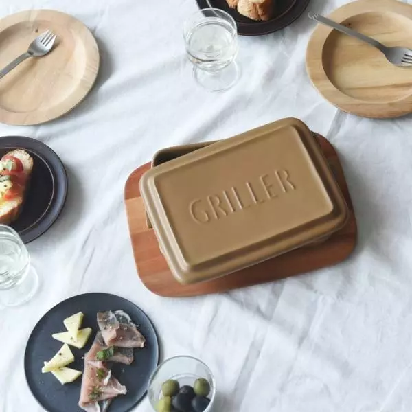 魚焼きグリルで簡単!熱々チーズトロ〜リが美味しい「チキンとトマトのグリル焼き」