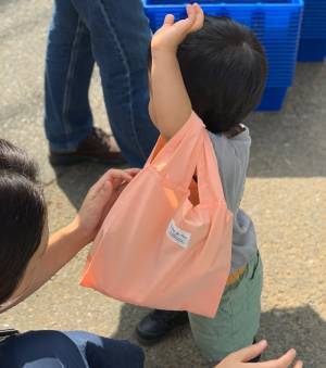 子どもの自分でやりたい！を育む、kukka ja puu（クッカヤプー）「キッズ 折りたたみ エコバッグ」スタッフ使用レポ[PR]