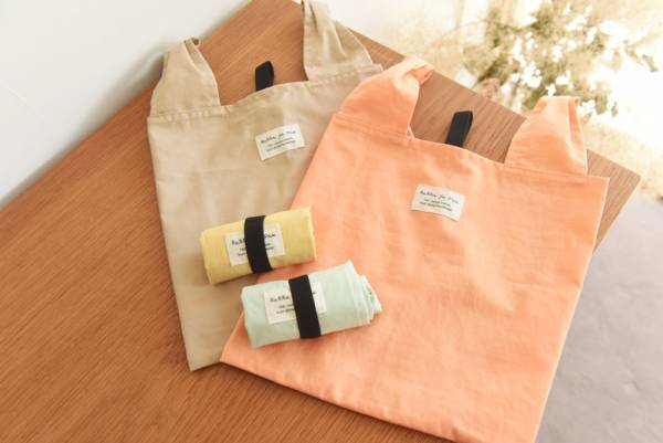 子どもの自分でやりたい！を育む、kukka ja puu（クッカヤプー）「キッズ 折りたたみ エコバッグ」スタッフ使用レポ[PR]