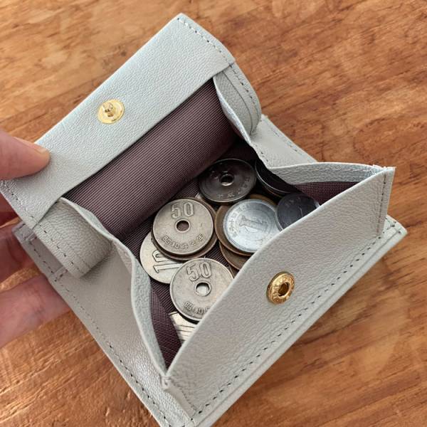 もう長財布には戻れない！ まるでカードケースのような超薄型ウォレット[PR]