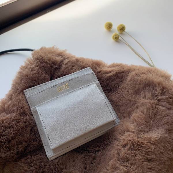 もう長財布には戻れない！ まるでカードケースのような超薄型ウォレット[PR]