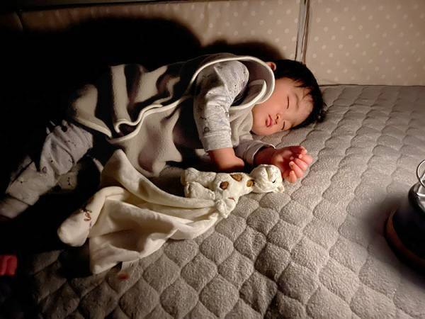 北欧テイストのあったか「スリーパー」で寝冷え対策！子どももママも安眠できるねんねのお供♪[PR]