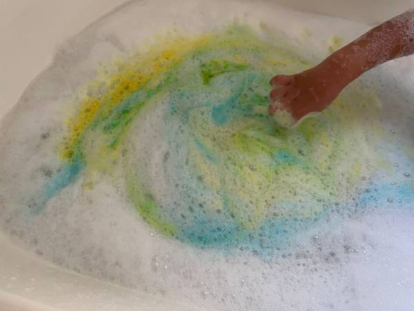 入浴剤で至福感アップ！身体と心をほぐすバスタイムを過ごそう