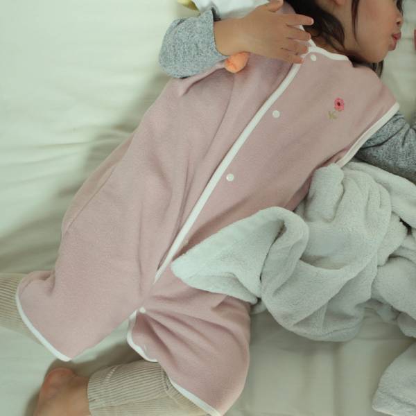 長く愛用されるフリーススリーパーの人気の秘密は？ベビーから長く使える！みんなの使用感レポ♪[PR]