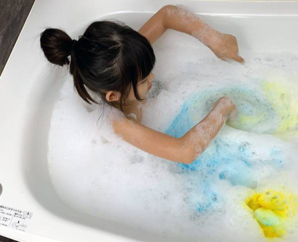 クリスマスがもっと楽しみになる。キッズに贈りたいプチギフト特集[PR]