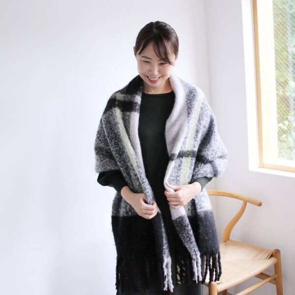 ふわふわストールが3変化！誰でもできる、超簡単巻き方マニュアル[PR]