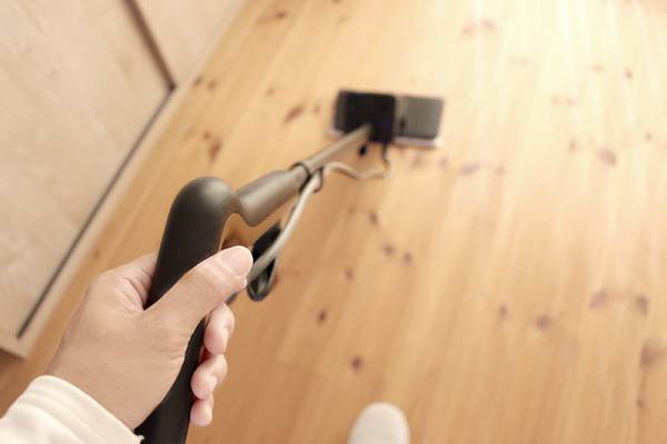 築9年のフローリングがサラッサラに。話題の「スチームクリーナー」使ってみました[PR]