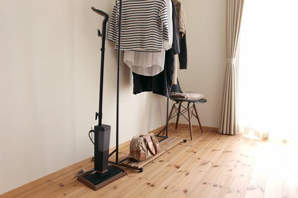 築9年のフローリングがサラッサラに。話題の「スチームクリーナー」使ってみました[PR]