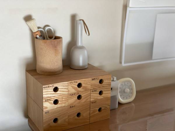 家族みんなが使いやすい卓上掃除機バキューミで、集中できる学習スペースをつくろう。[PR]