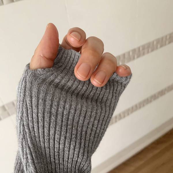 定番アイテムに差が付く！ 身体のラインを綺麗に見せてくれる「着瘦せタートルニット」[PR]