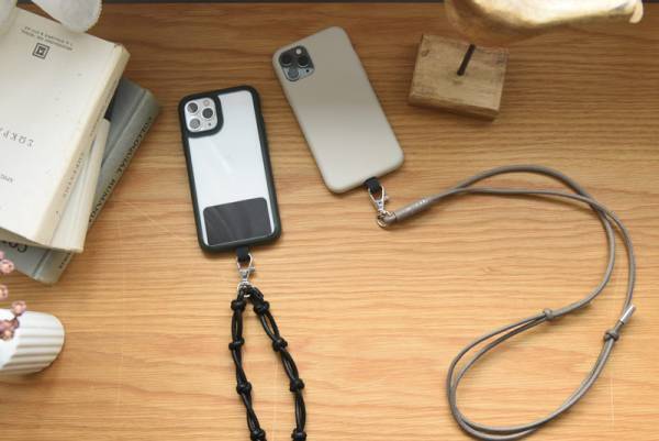 もう落とさない＆なくさない！？スマホストラップのスタッフ愛用レポ[PR]