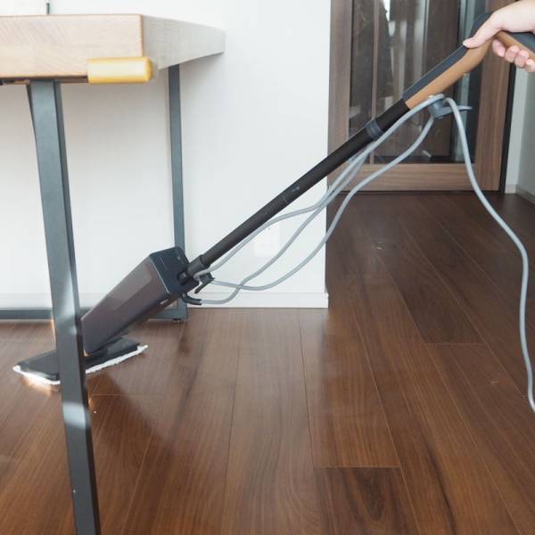 洗剤いらずで床がサラサラ！食べこぼしの床掃除が快適楽チンになった話。[PR]