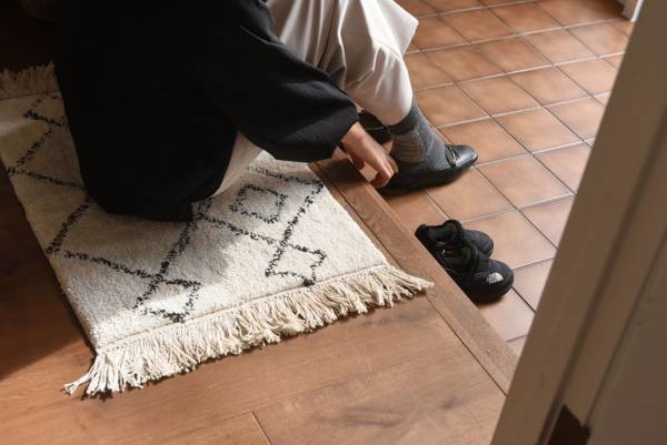 ふんわり心地いい！モロッカン玄関マットでお客さまを素敵にお出迎え。[PR]