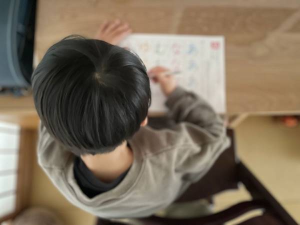 ママもうれしい。子育ての時間を育む知育ポスター「FORNE」。[PR]