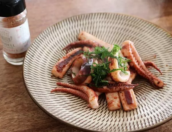 ファミリーにこそ一本常備!めんたいスパイス一振りで叶う「大人の味変」。