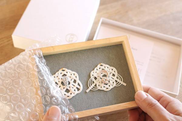 気軽に愉しむ季節のしつらい。桃の節句をシックに祝う「水引のおひなさま」[PR]